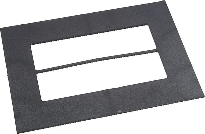 Frontplaatadapter voor eenvoudige installatie van single DIN aftermarket head-units