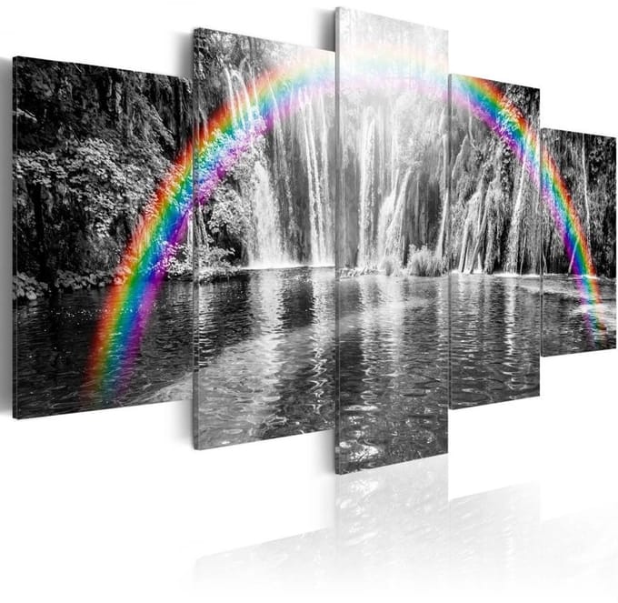 Schilderij - Regenboog bij grijze waterval , 5 luik
