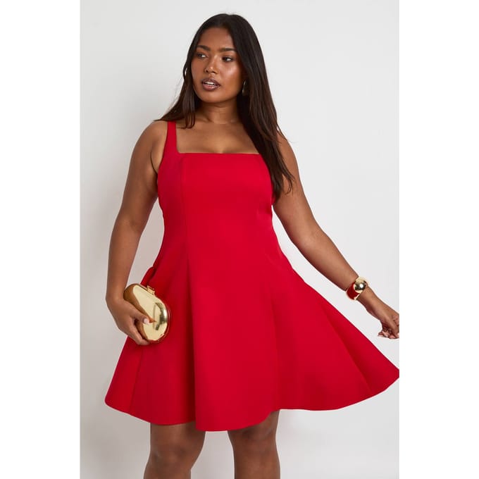 boohoo Dames Plus geraffeld bandeau puffball skaterjurk | Red | Maat: 26