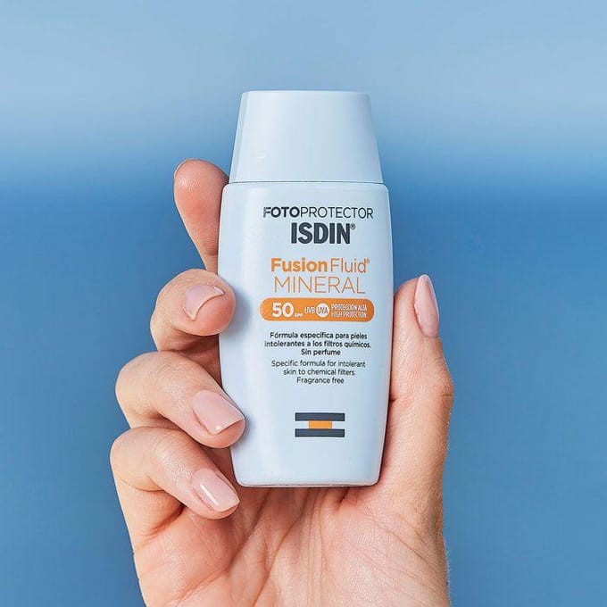 Zonneverzorging - ISDIN - Fusion Fluid Mineral - SPF 50 - 50 ml - Vloeibare textuur