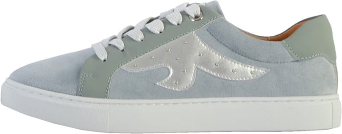 Sneakers met veters