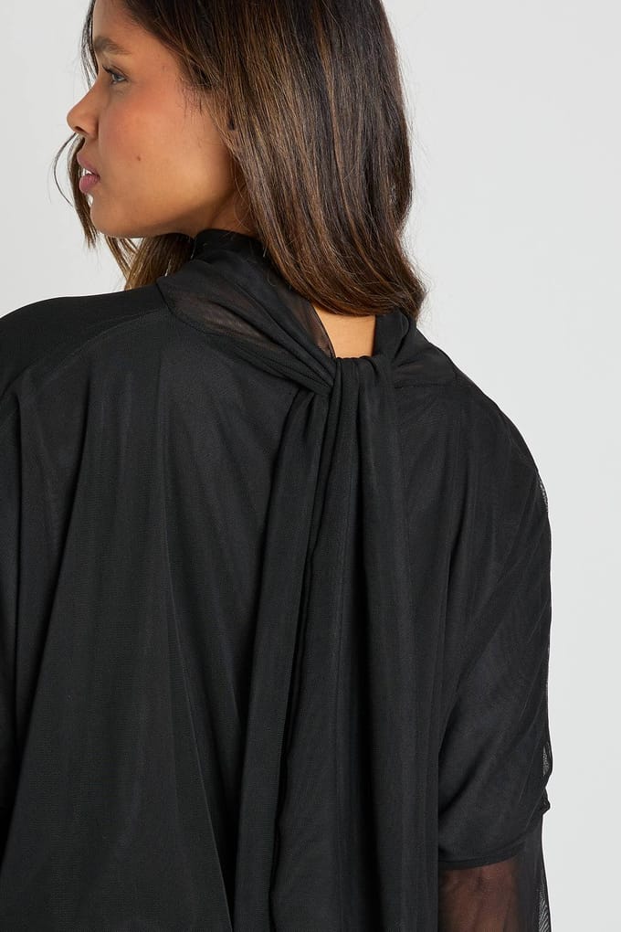 boohoo Dames V-hals mesh blouse met sjaal | Black | Maat: 10