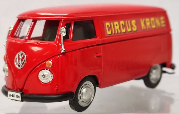 Cararama-Hongwell Volkswagen Samba - Modelauto - Schaal 1:43 - Rood