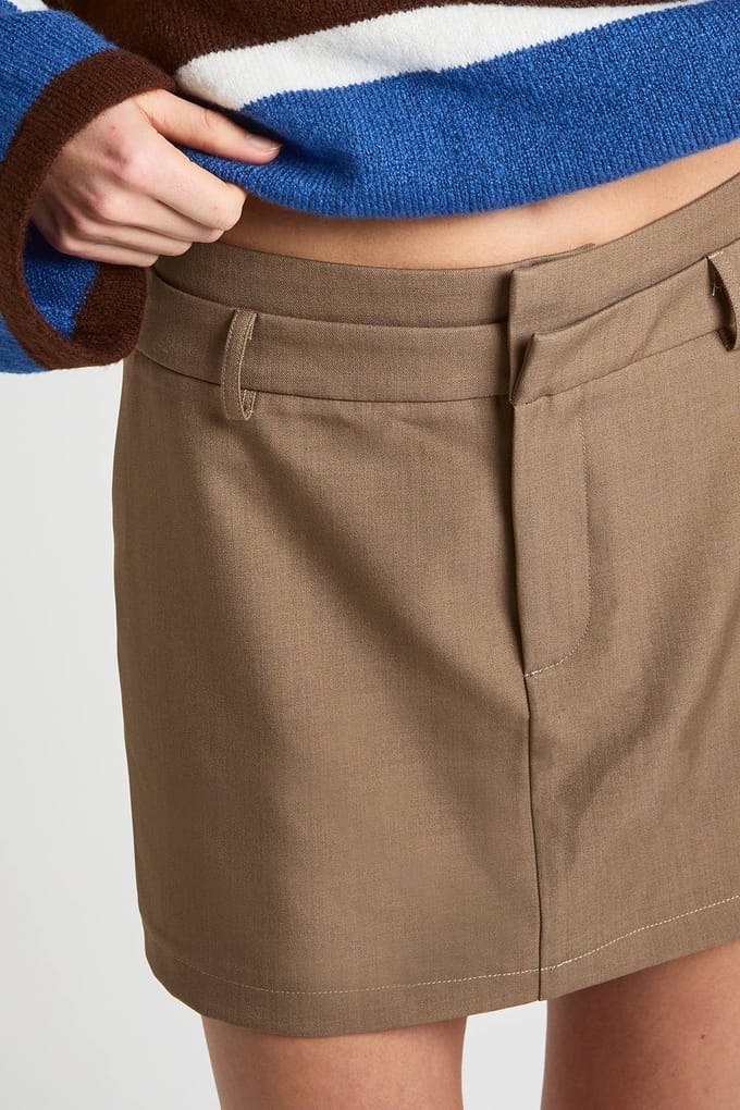 boohoo Dames Getailleerde Mini Rok met Dubbele Tailleband | Mocha | Maat: 6