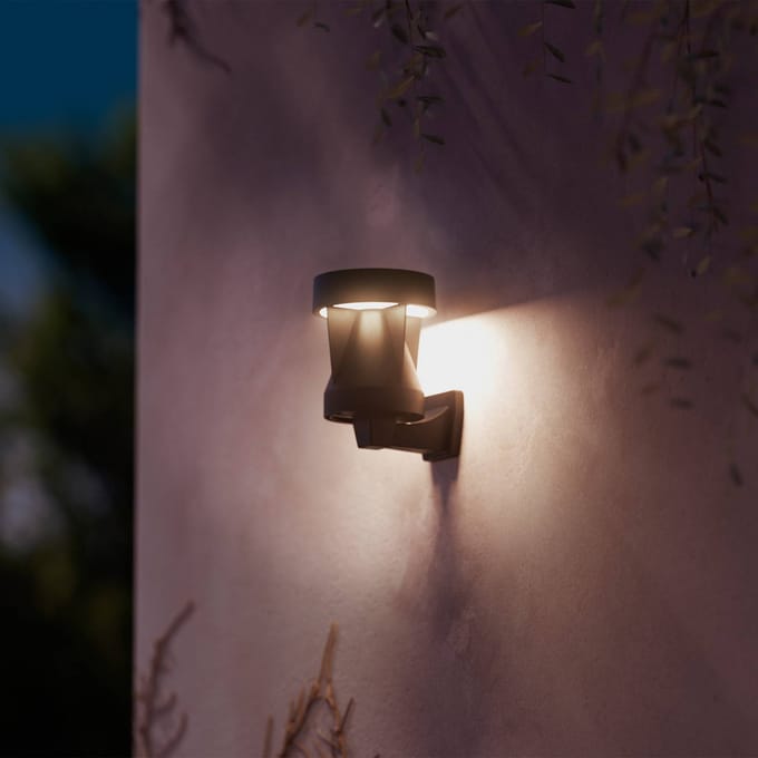 Philips Avery wandlamp - Solar buitenlamp - Warm wit licht; 2700K - Zwart - Zonne-energie