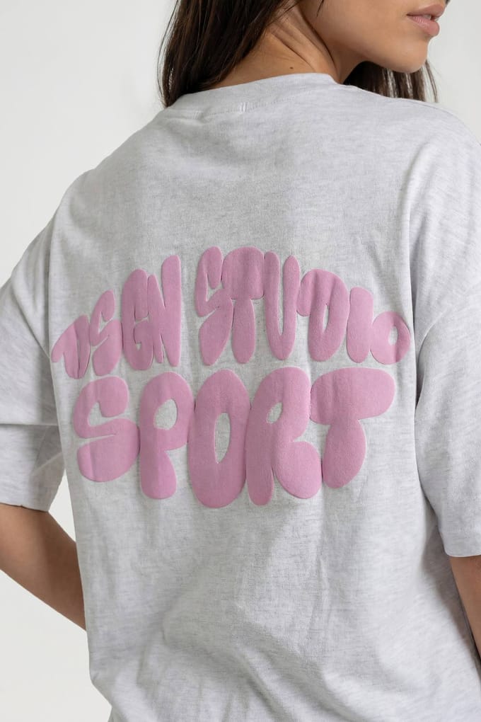 Dames Dsgn Studio Sport Bubble Slogan Oversized T-shirt | Asgrijs | Maat: Medium