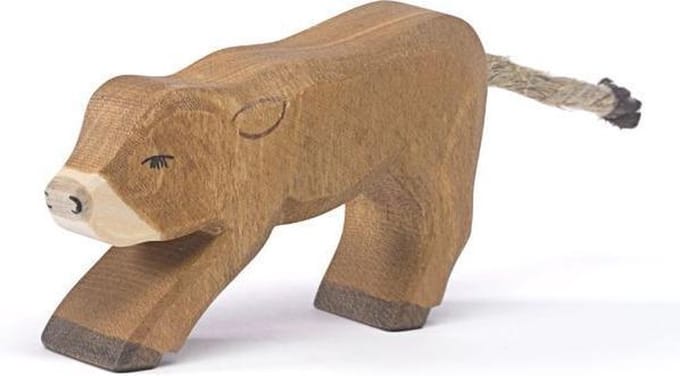 Ostheimer houten speelfiguur Alpen kalfje drinkend bruin multicolor.