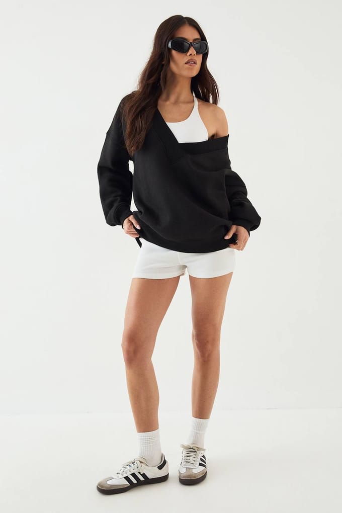 Dames DSGN Studio Sport V-Hals Oversized Sweatshirt | Black | Maat: XS