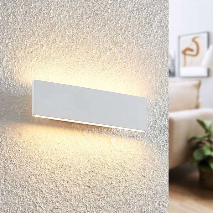 Lindby Ignazia LED wandlamp, 28 cm, wit, metaal, omhoog/omlaag