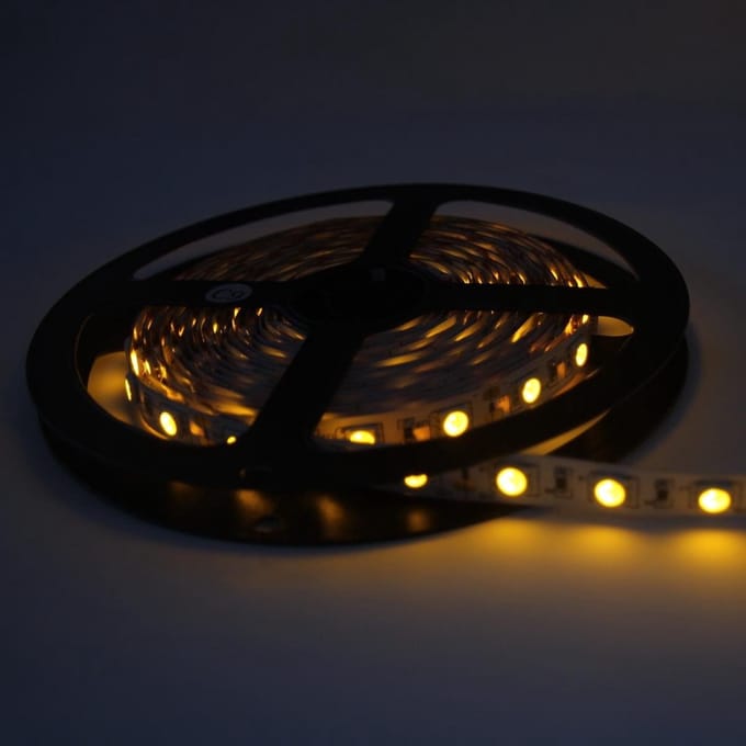 LED strip 12V 5M 5050 IP20 60LED / m GEEL