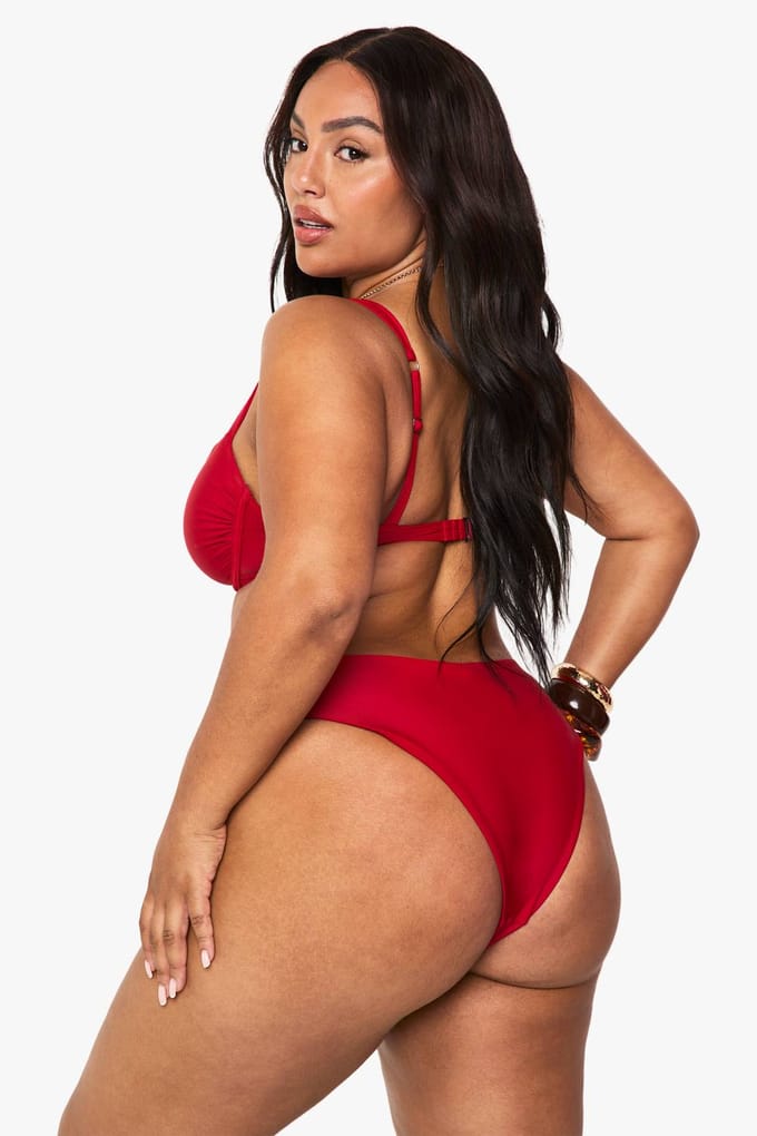 boohoo Dames Plus Swimwear Essentials Hoge Taille Slip | Red | Maat: 24