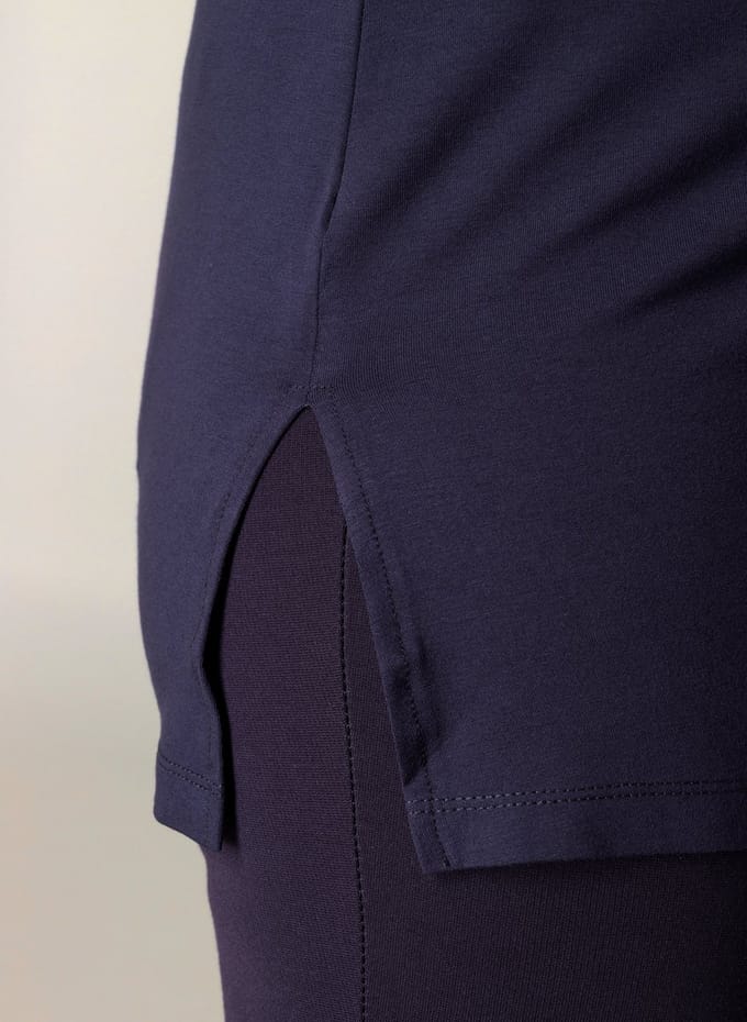 BASE LEVEL CURVY Alicia Top - Dark Blue - maat 5(58/60)