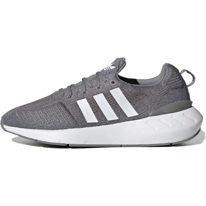 Baskets adidas Swift Run 22