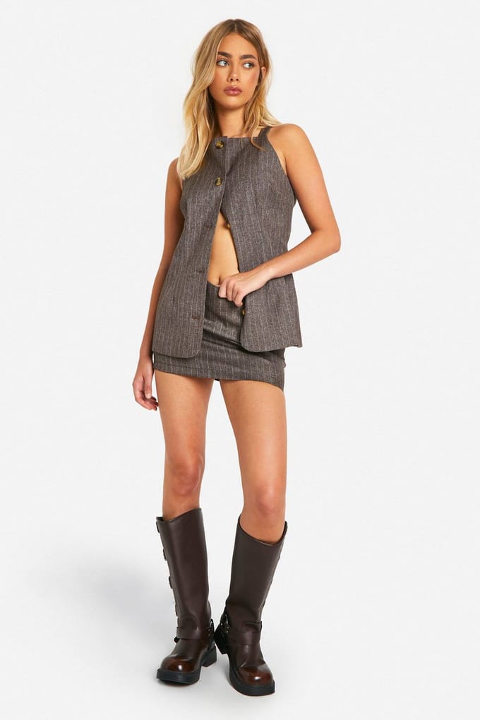 boohoo Dames Premium Pinstripe Longline Gilet | Chocolate | Maat: 10