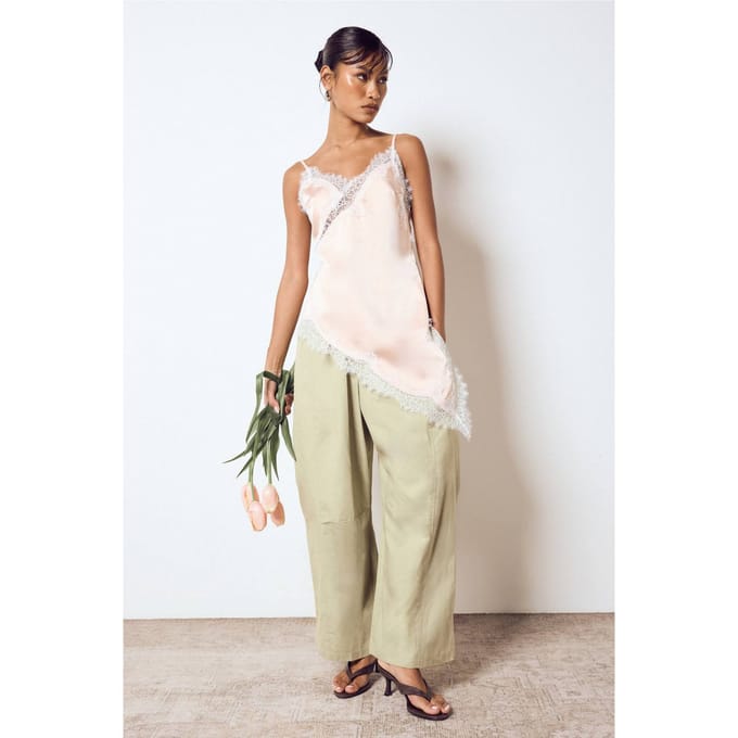 boohoo Dames Asymmetrische Zoom Kant Satijn Hemdje Top | Perzik | Maat: 40
