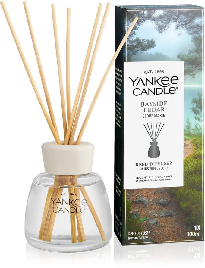 Yankee Candle - Bayside Cedar Geurstokjes 100 ml - tot 6 weken geur