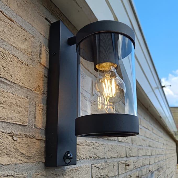 Olucia - MUSA - Buitenmuurlamp met bewegingssensor - Zwart / Transparant - Vorm: Rechthoek