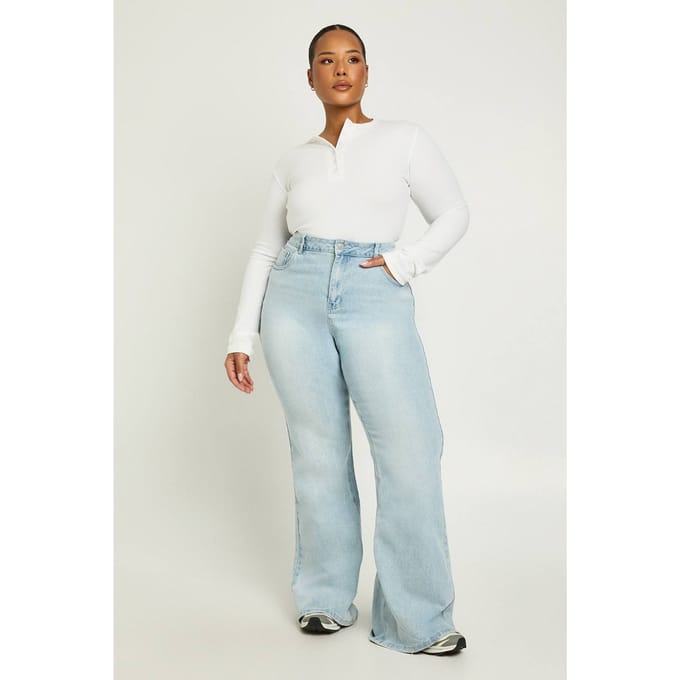 boohoo Dames De Plus High Waist Flare Jeans | Gebleekt | Maat: 28/32L