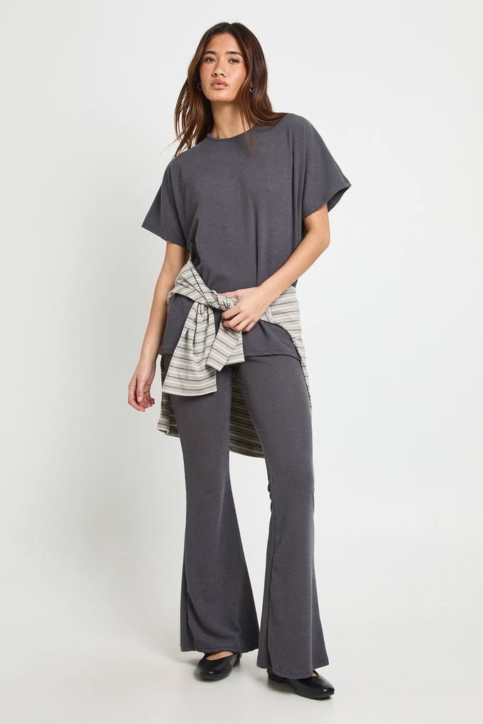 boohoo Dames Tweekleurige Geribbelde Flared Legging & Top Set | Charcoal | Maat: 6