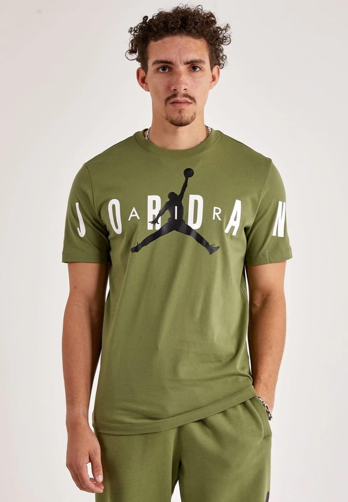 Nike Air Jordan Stretch T Shirt in Olijf