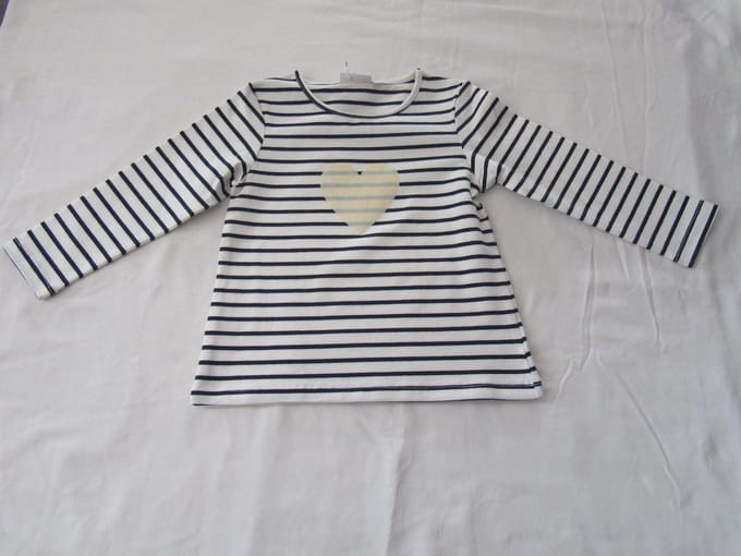 noukie's , meisje, t-shirt streep marine , hartje , 2jaar 92