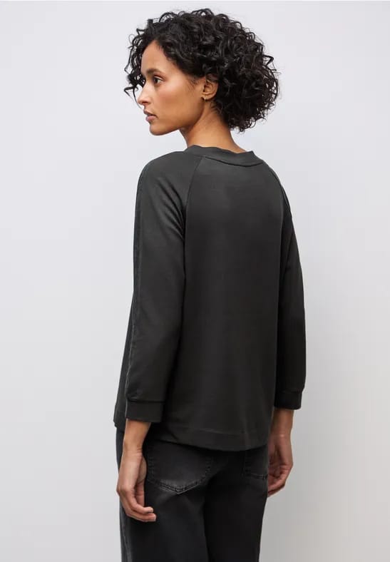 A324190 shirt w.printed galloon
