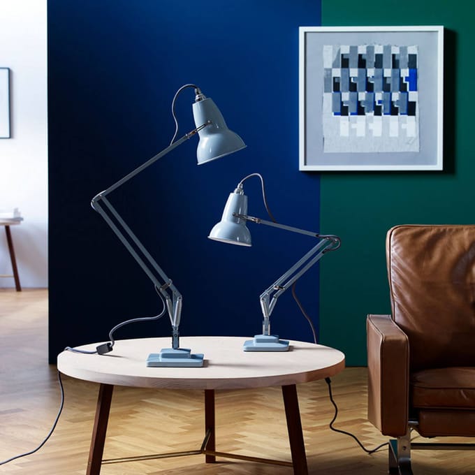 Anglepoise - Original 1227™ Mini Bureaulamp - duivengrijs - met tafelvoet - 4 - 6 Wochen