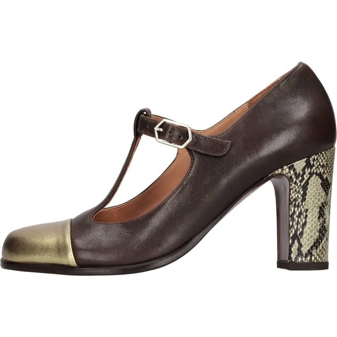 Chie Mihara Schoenen met bruine hakken