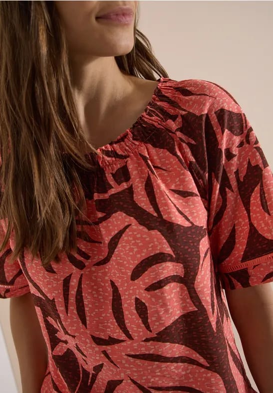 Carmen blouse met korte mouwen en bladprint