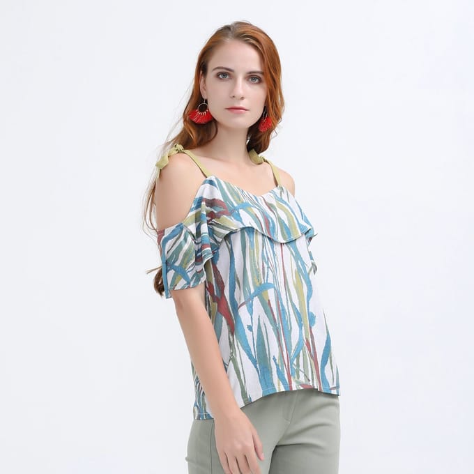 Top met tropische print en ruches op de schouders