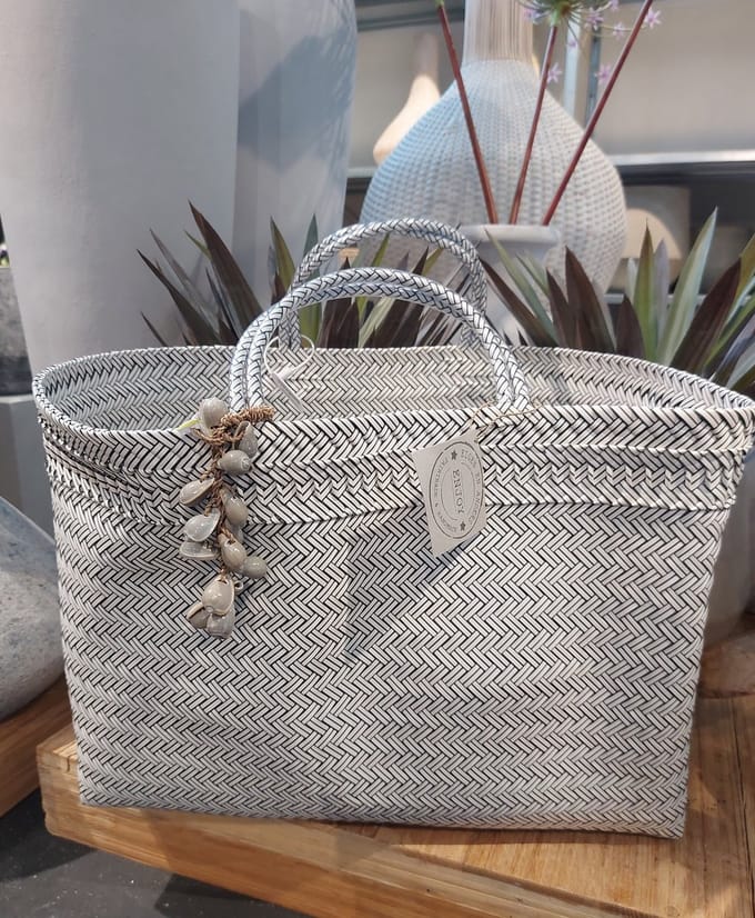 Eigen en Anders - Strandtas - Beachshopper - Shopper - Bohemian - Schelp - Wit - Zwart