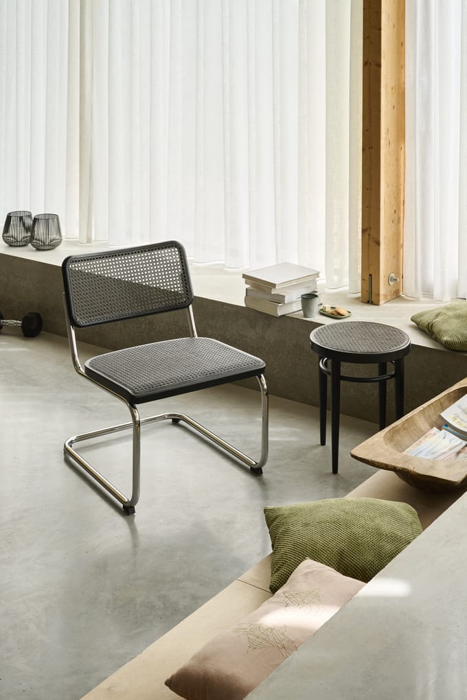 Thonet - 214 RH Kruk - zwart