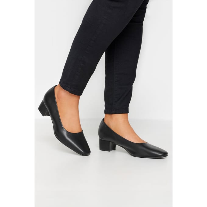 Yours Pumps Met Lage Blokhak En Vierkante Neus In Een Extra Brede Pasvorm In Zwartsize 42E