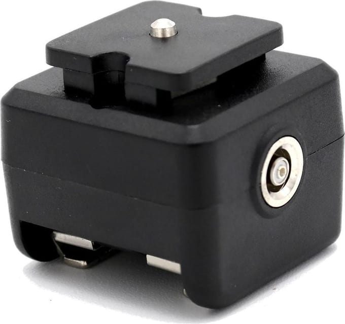 Caruba HA-5 Hotshoe Adapter (Midden Contact naar X-Contact)