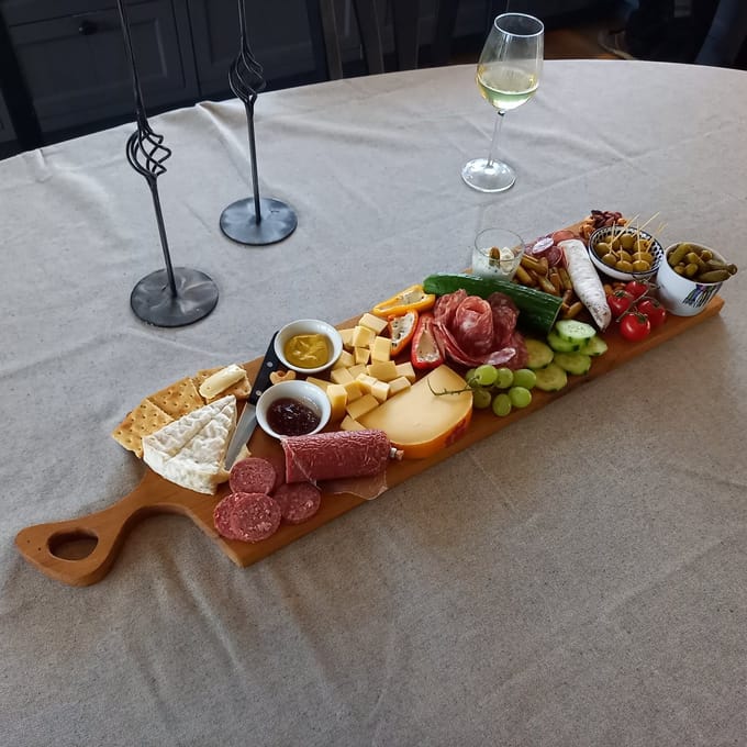 Grote Borrelplank - Massief Eikenhout – 80 cm Lang - organisch handvat