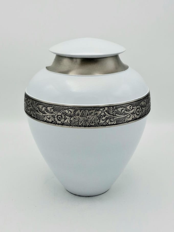 Urn Delphi Engraved White