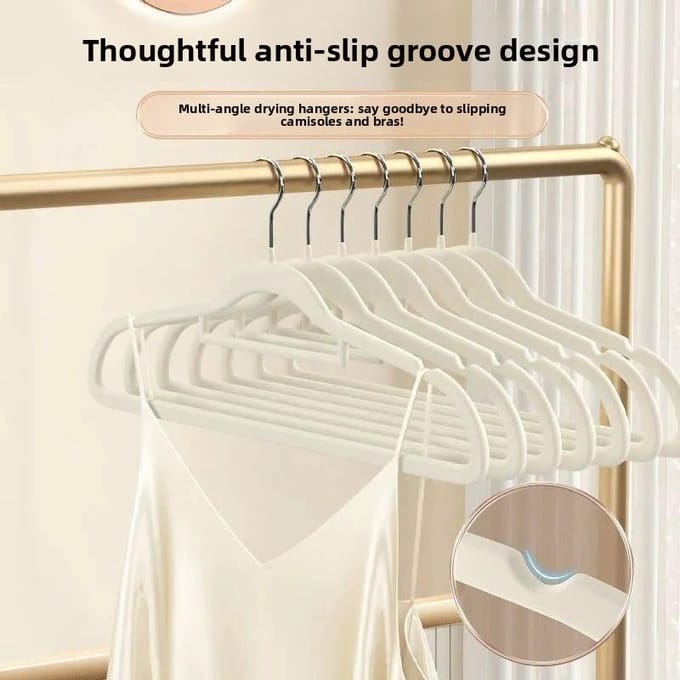 Antislip kledinghangers, merkloze kledingkast organizer, pakket stevige hangers beige