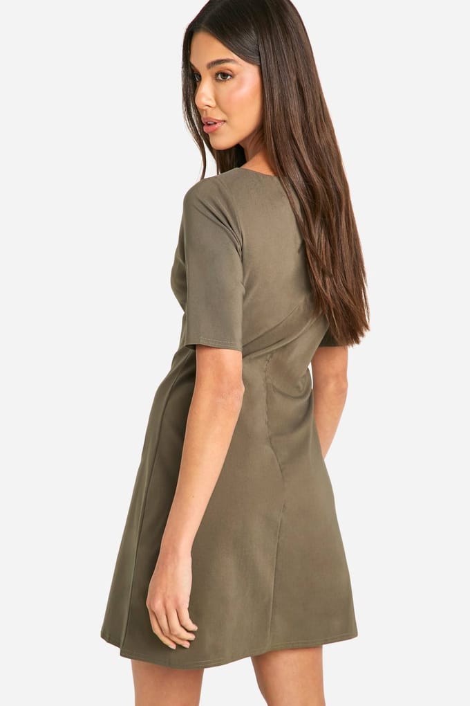 boohoo Dames Short mouw getailleerde mini jurk | Olijf | Maat: 46