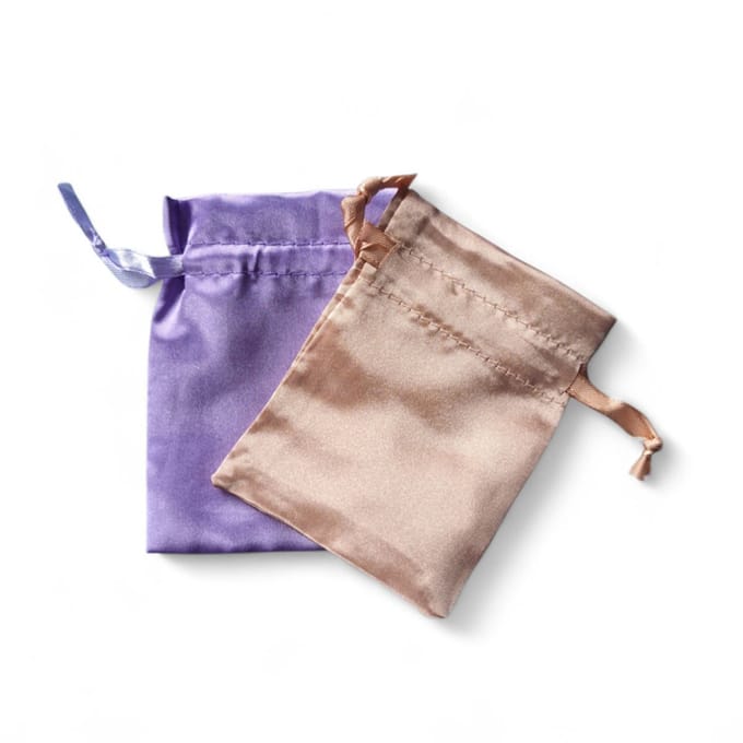 2 Satijn cadeauzakjes - mix - Cosy- uitdelen
