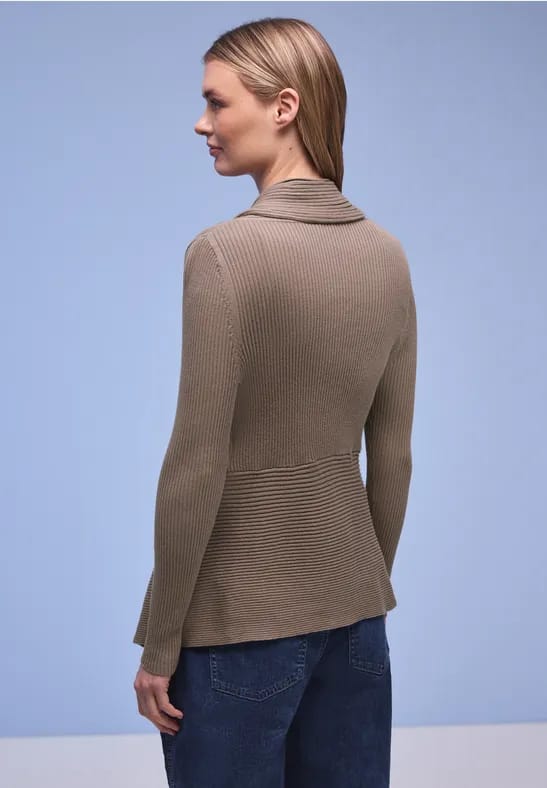 Cutline Vest