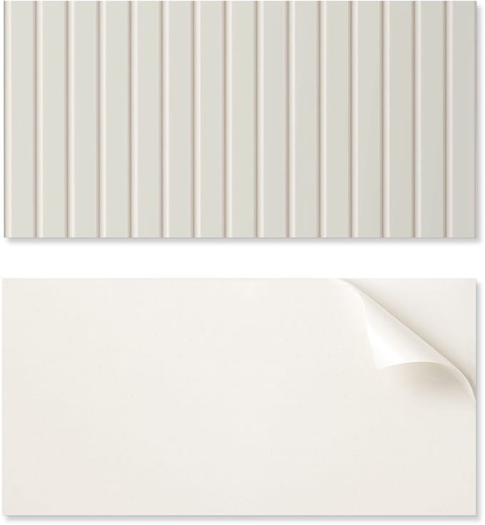Esthetisch vinylbehang met print, 100x50 cm, verticale textuurstrepen.