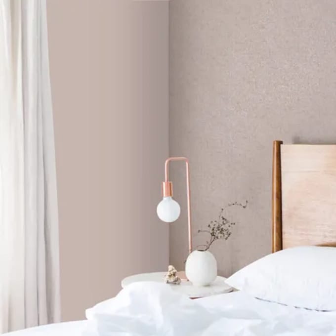 Decomode Vliesbehang Linen Shimmer - Zachtbruin - 10,05 M X 52 Cm