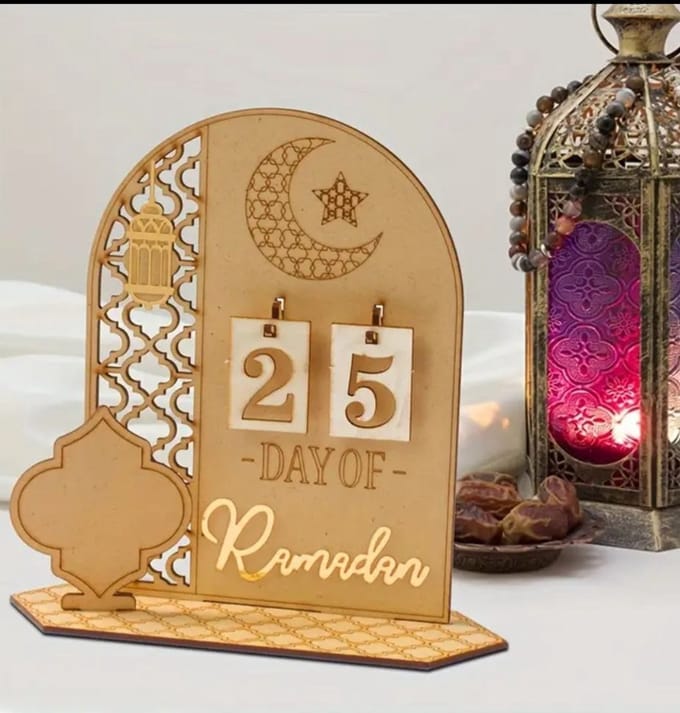Ramadan Aftelkalender van Hout – Luxe Halve Maan & Lantaarn Design – Verwisselbare Dagnummers – Eid Mubarak Decoratie