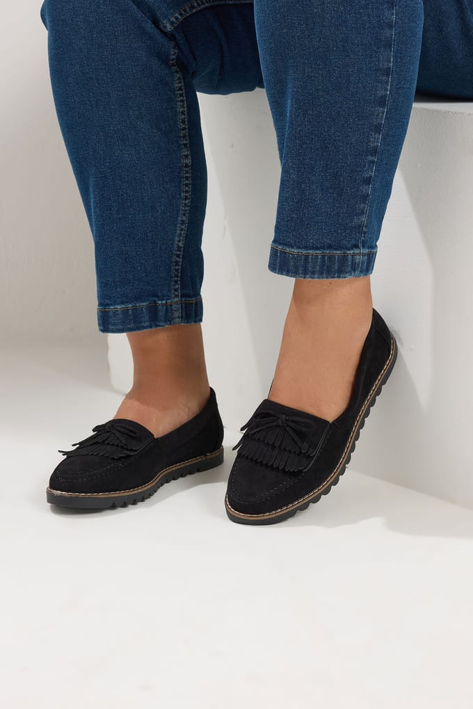 Yours Zwarte Loafers Van Imitatiesuède Met Franje In Brede Epasvormsize 42E