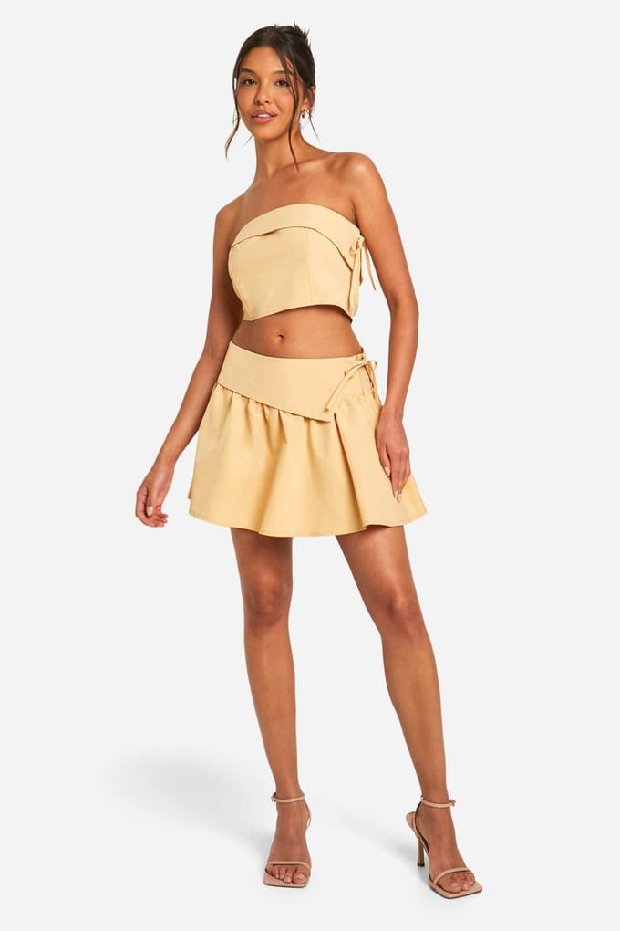 boohoo Dames Foldover Tailleband Detail Minirok | Butter | Maat: 8