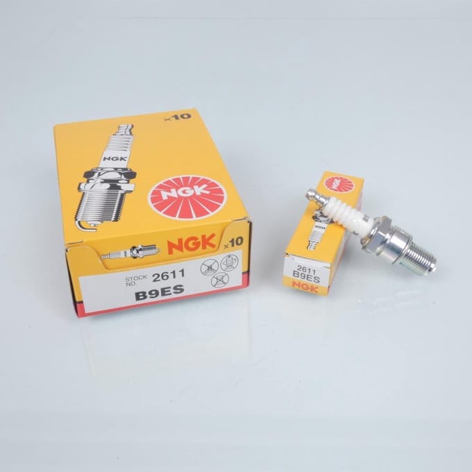 Bougie d'allumage NGK pour Scooter Piaggio 80 Typhoon 1995 B9ES Neuf