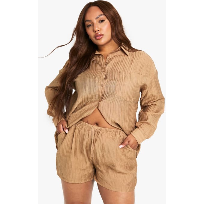 boohoo Dames Plus Crinkle Geweven Oversized Shorts | Mocha | Maat: 22