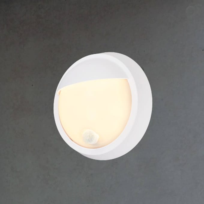 Briloner - Lampe d'extérieur - Puni - Bewegingsdetector - Schemersensor - oplaadbare batterij - USB opladen - spatwater bescherming - Ø17 x 7 cm - Wit