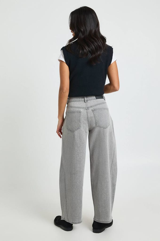 boohoo Dames De Petite Mid Waist Barrel Jeans | Greywash | Maat: 44