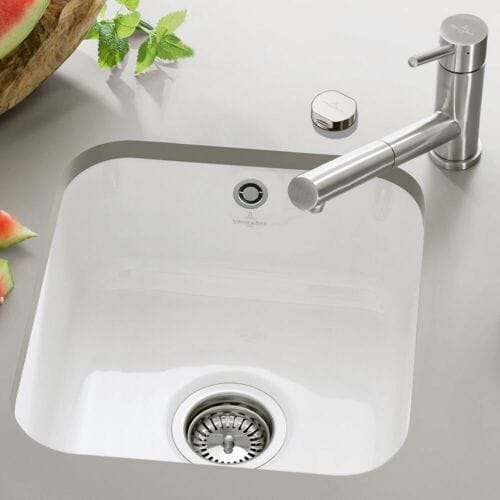 Villeroy & Boch Cisterna 50 undermount sink, drain set with eccentric actuation 670302R1